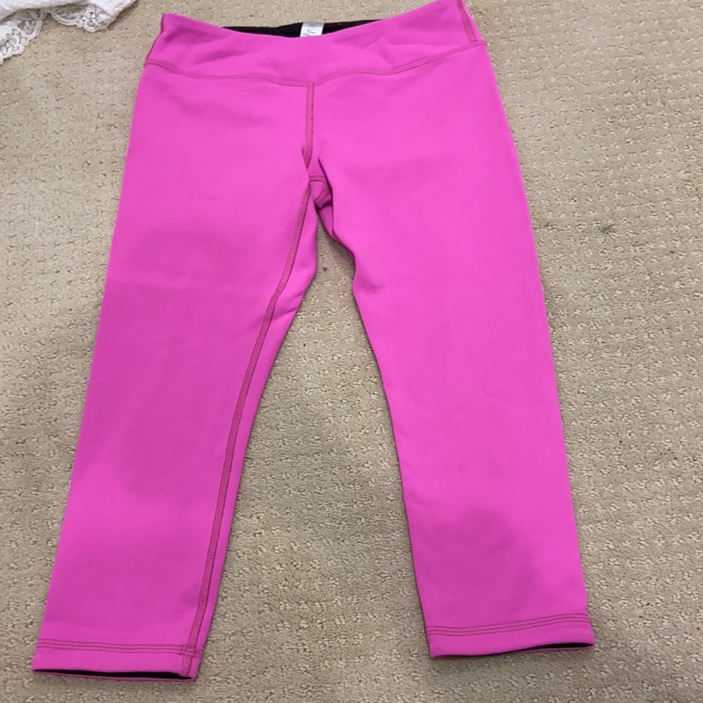 Hot pink ivivva capris